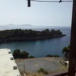 Pensión Ethra Patitiri