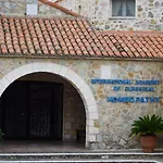 Pensión Ethra 2*