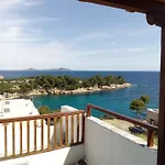 Pensión Ethra Patitiri