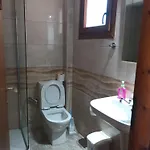 Pensión Ethra Patitiri