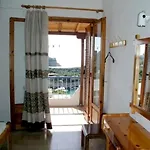 Ethra Pensión Patitiri