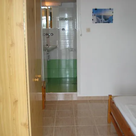 Ethra Pensiune Patitiri