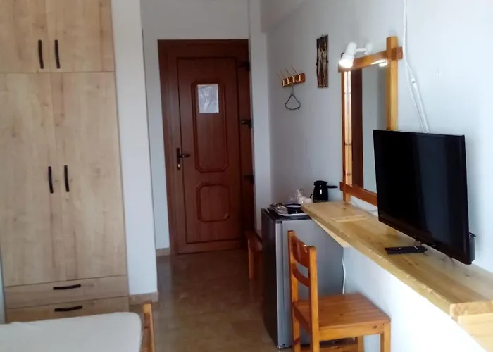 Pensión Ethra Patitiri