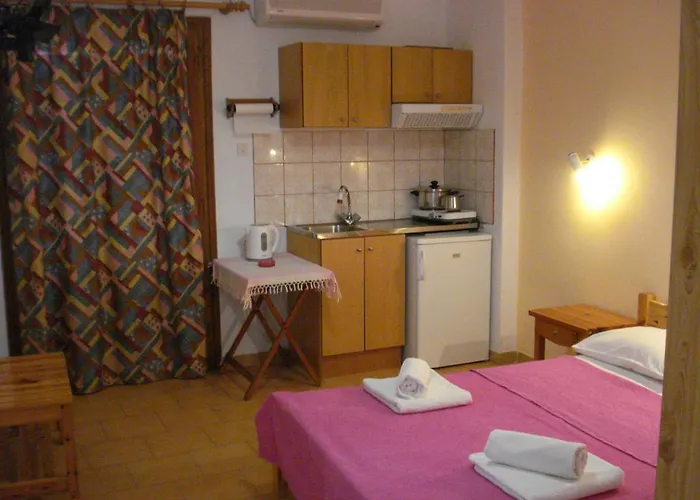 Ethra Πανσιόν